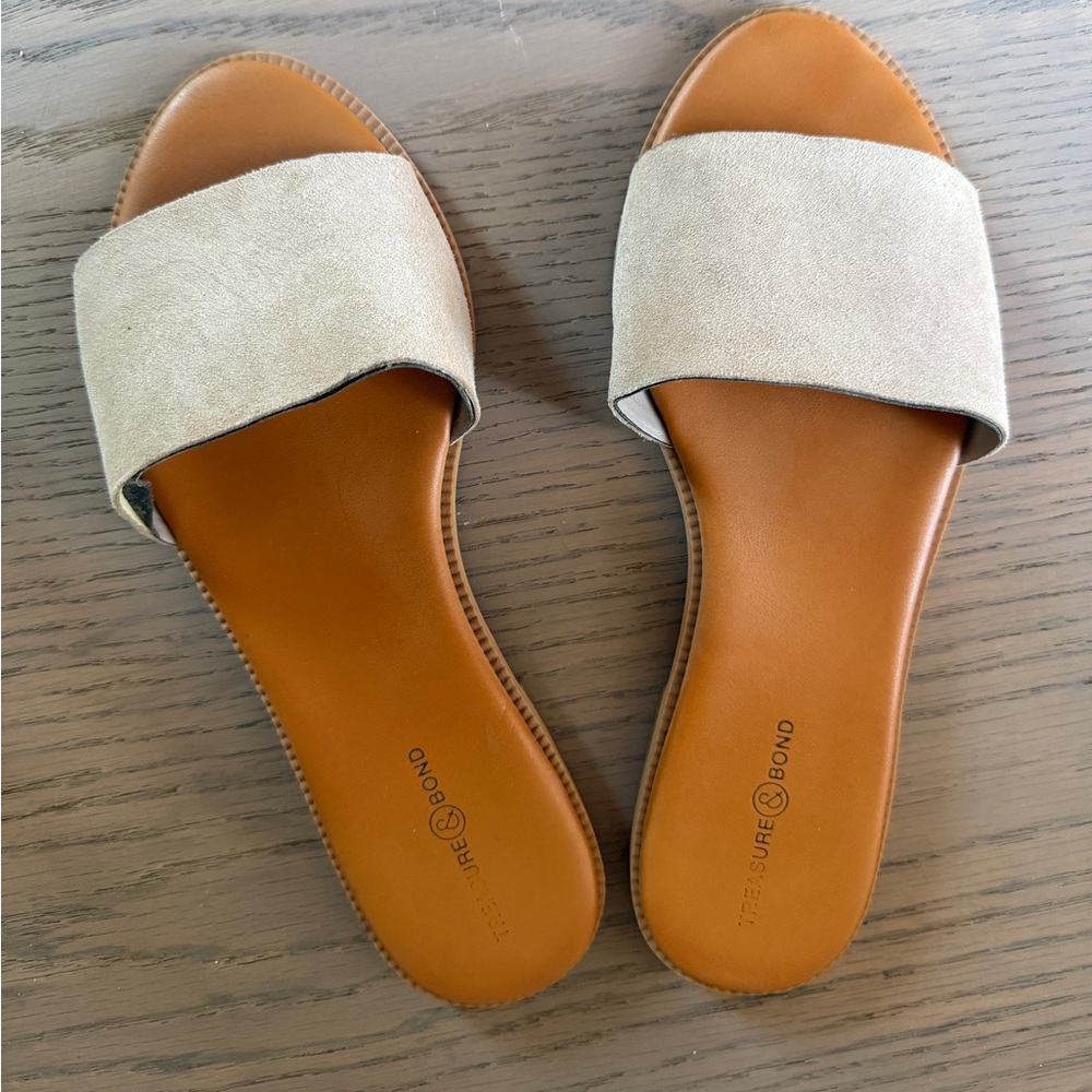 Treasure & Bond Tan Slide Sandals 6.5